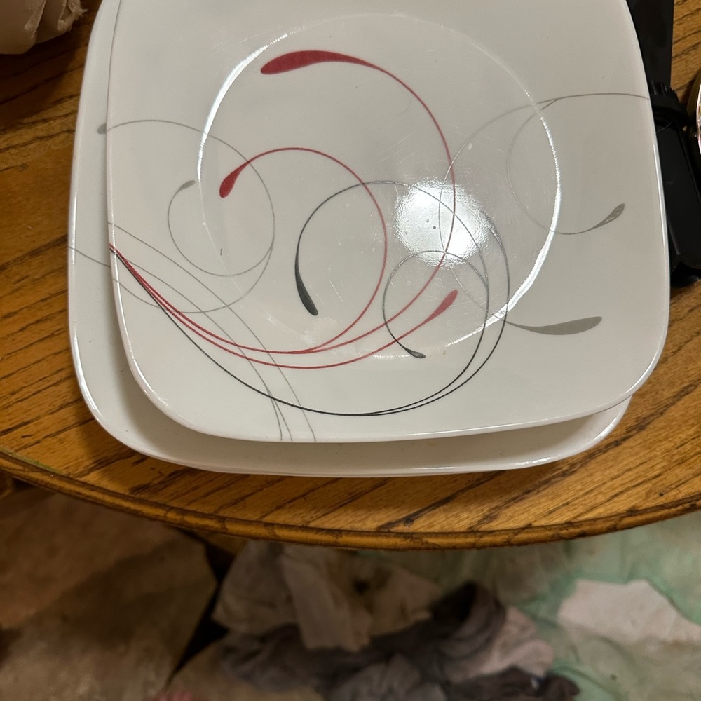 White and Red Square Dinnerware Plate with Artistic Design
